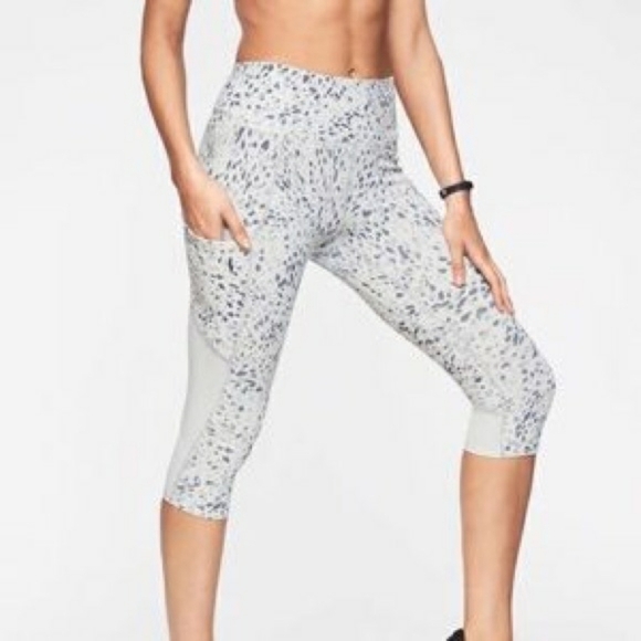 Athleta Spotty All In Crop Leggings Size Small‎ - Picture 1 of 13